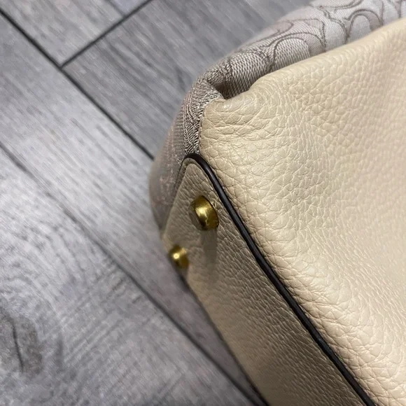 Coach Cream and Tan Hobo shoulder Bag - Picture 2 of 12